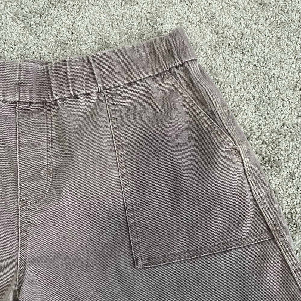 Lee size 14 medium women’s mauve purple shorts w/elastic waistband - Picture 6 of 9